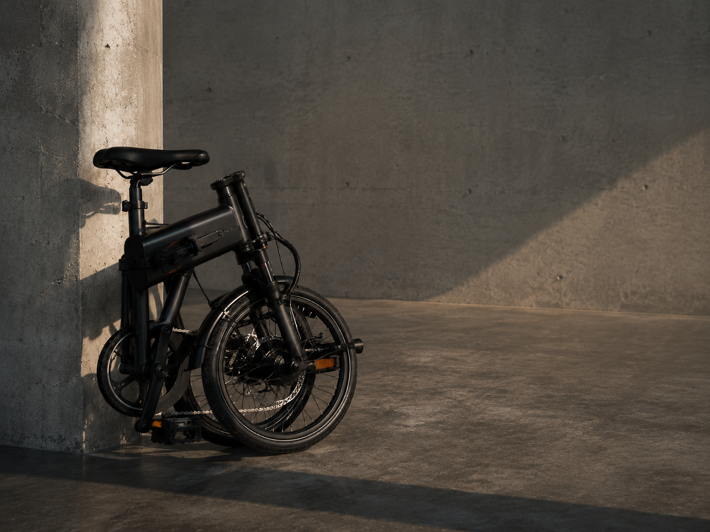 FOLDING E-BIKES